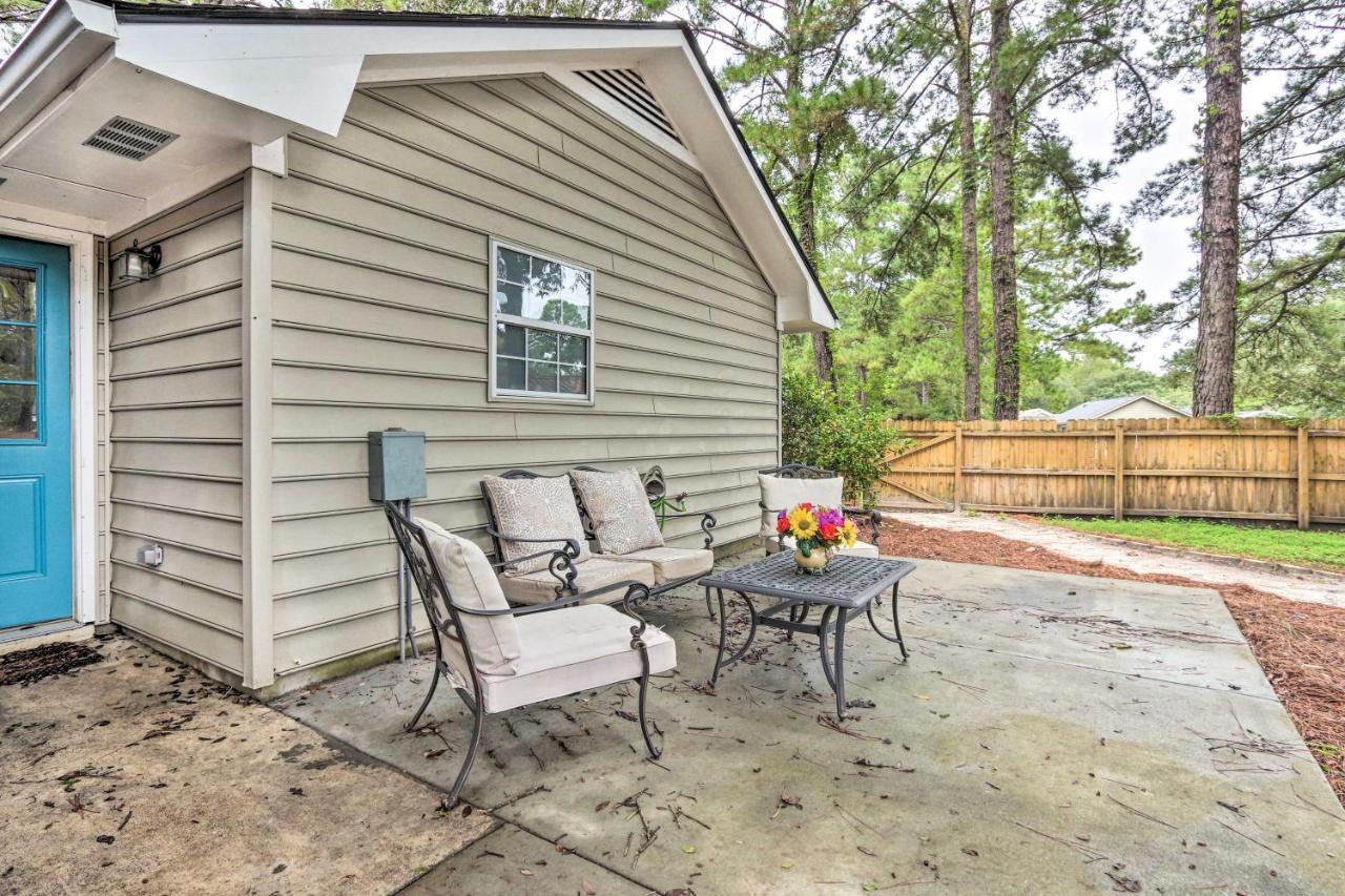 Peaceful Beaufort Home With Front Porch And Grill Exterior foto